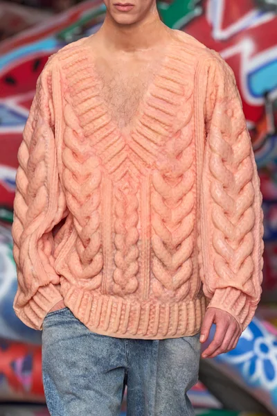 Look 76